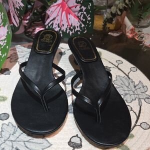 Chinese Laundry Black Sandals